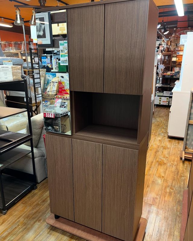 .
本日も通常通り営業中です！

【 中古 家具 】
ニトリ シューズボックス GS1

ミラー付き大型シューズボックス、大変綺麗です

サイズ:W800×D370×H1810㎜

当店販売価格 :¥17,600円 (税込) .
ユーズドショップ クラウド 横浜都筑店(販売終了後も更新は致しませんのでご了承下さい)

◾️配達できます◾️
【1,100円地域】都筑区、青葉区、緑区、宮前区、他
【2,200円地域】神奈川区、鶴見区、高津区、中原区、他
【5,500円地域】磯子区、相模原市一部地域、大和市、世田谷区、調布市、他
※大型家具や家電品など1点でも複数点でも料金は変わりません
※他地域でもご相談ください

◼️家具 買取り致します◼️.
横浜市、川崎市、東京都内一部地域、その他近郊地域出張無料にてお伺い致します

#リサイクル#リサイクルショップ#リサイクルショップ横浜#リサイクルショップクラウド#都筑区#横浜#買取り#出張買取り#中古販売#リサイクルショップクラウド横浜都筑店#ニトリ#シューズボックス#下駄箱#綺麗な中古家具#家具買取りサービス
